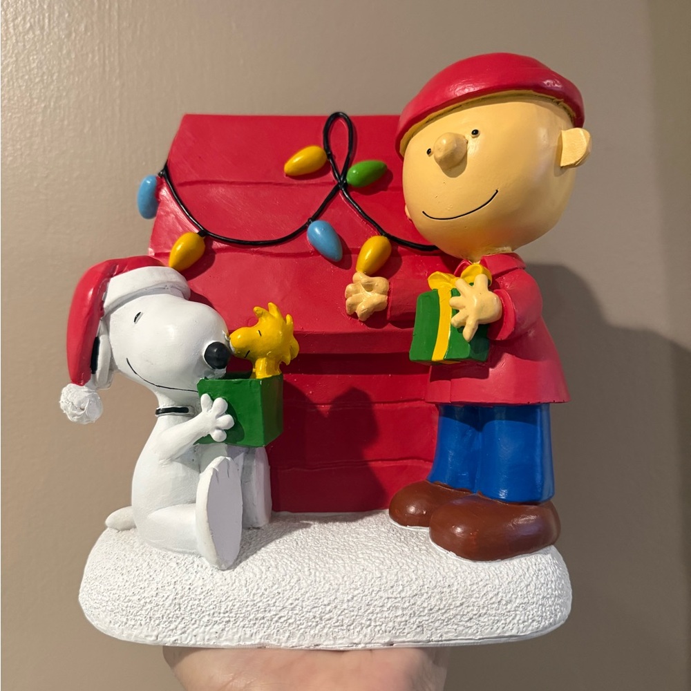 Peanuts Holiday Decor with Snoopy and Charlie Brown
